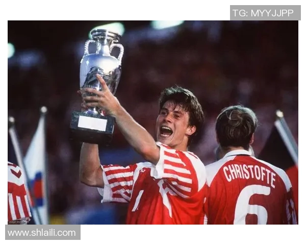 著名足球明星背后的球衣号码故事与传奇人生揭秘