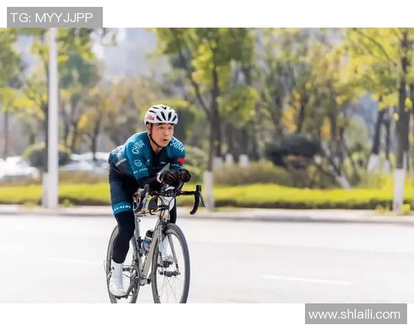 上海篮球队在耐力排行榜中荣登第五名展现出卓越的竞技实力与团队精神 上海篮球队在耐力排行榜中荣登第五名展现出卓越的竞技实力与团队精神